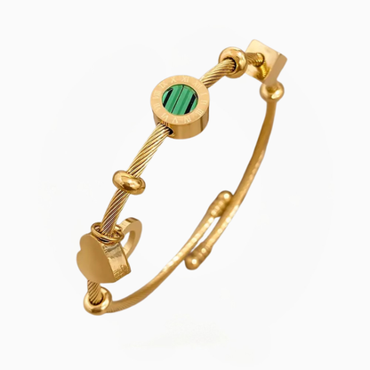 Cautiva | Tres Generaciones