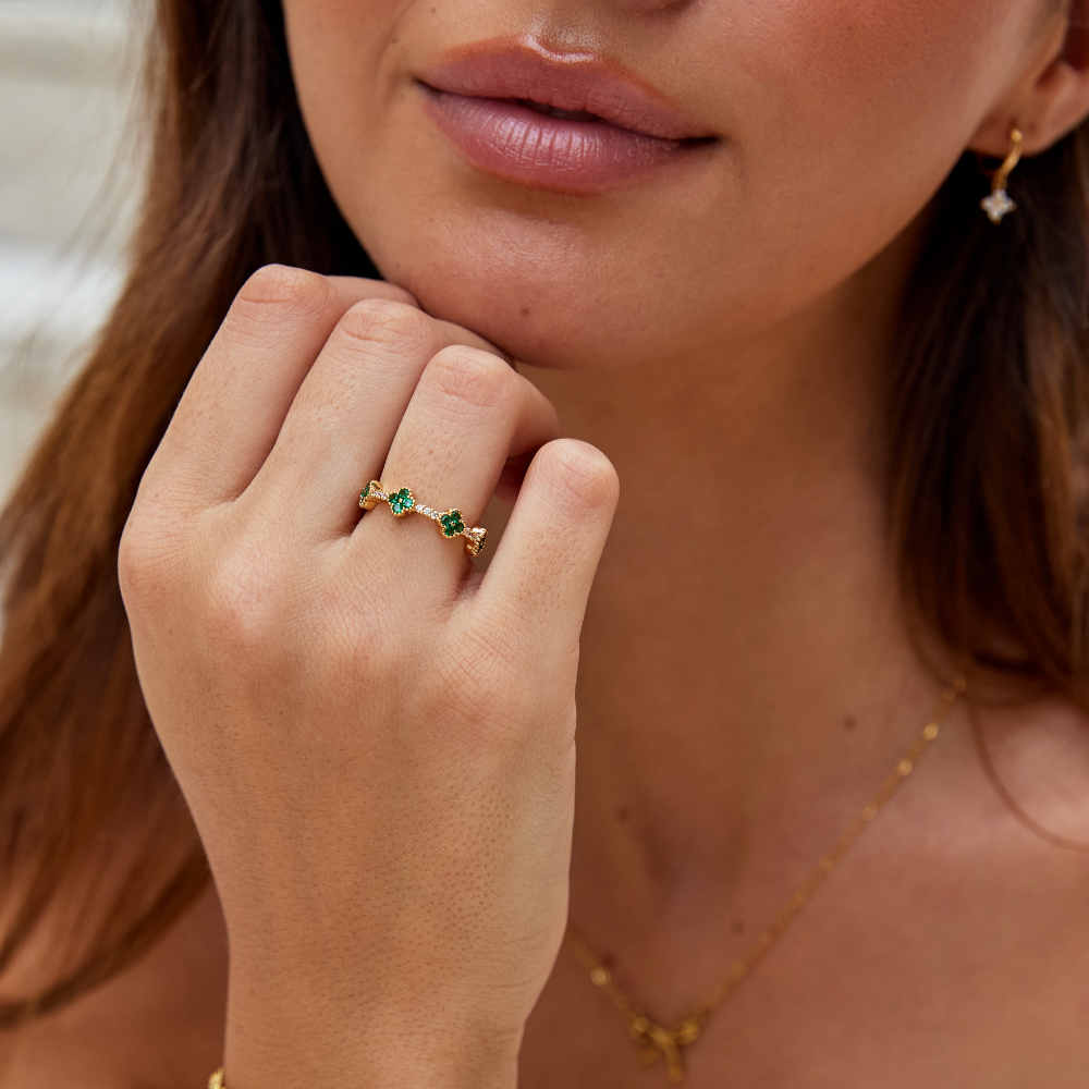 Marisol - Anillo de Cristal en Forma de Trébol