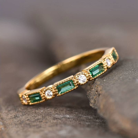 Fabiana - Anillo de oro con zirconia de inserción verde